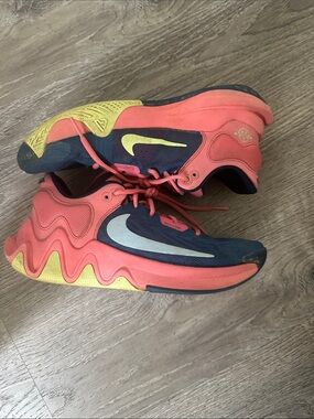 Nike Coral, Navy & Yellow Wave-Pattern Running Sneakers
